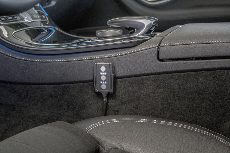 Детали интерьера Mercedes-Benz E220 d by DTE Systems 2016 года  (фото 5 из 10)